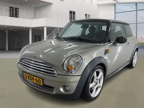 Mini Mini 1.6 Cooper/ AUTOMAAT/ LAAG KM