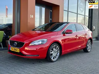 Volvo V40 1.6 T3|Leer|Xenon|Camera+PDC|Bluetooth|Panodak|