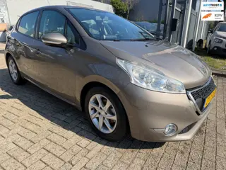 Peugeot 208 1.4 VTi Access, airco, cruise controle, elec pakket, 5 deurs, trekhaak, stuurbediening, 