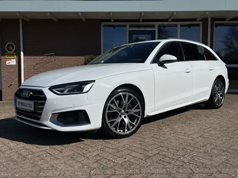 Audi A4 Avant 40 TFSI Pro Line | Trekhaak | Elek. Klep | Voorstoelen verwarmd | A. Camera | LED | Ap