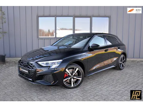 Audi A3 Sportback 45 TFSI e 245pk S edition Competition * RS Zetels * Kruisgestikt alcantara/leer * 