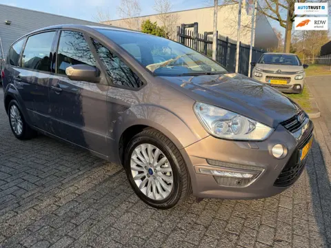 Ford S-MAX 1.6 EcoBoost Titanium 7p. navi, cruise, elec pakket , trekhaak, multi-stuur, stoelverwarm