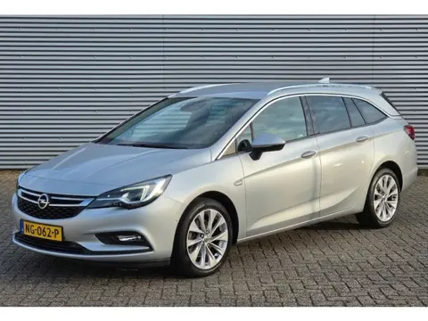 Opel Astra Sports Tourer 1.6 CDTI Automaat Leder Camera Navi Cap Play