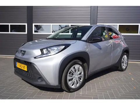 Toyota Aygo X 1.0 VVT-i MT Play Airco/Camera/Carplay/Cruise