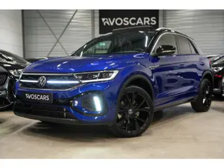 Volkswagen T-Roc 1.5 TSI R-Line * Pano - Keyless - Camera - 19" - Black Style - IQ Light - ACC *