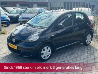 Toyota Aygo 1.0-12V Comfort Navigator 5 deurs! NL AUTO NAP! Airco l Toerenteller l Navi l Bleutooth 