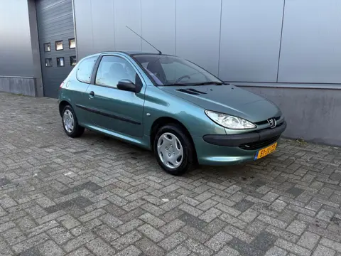 Peugeot 206 1.4 XT|Airco|Dealer onderhouden