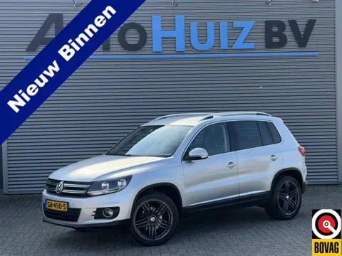 Volkswagen Tiguan 2.0 TSI Sport&Style 4Motion PDC Trekhaak Cruise Control Leder Navigatie Stoelverwa