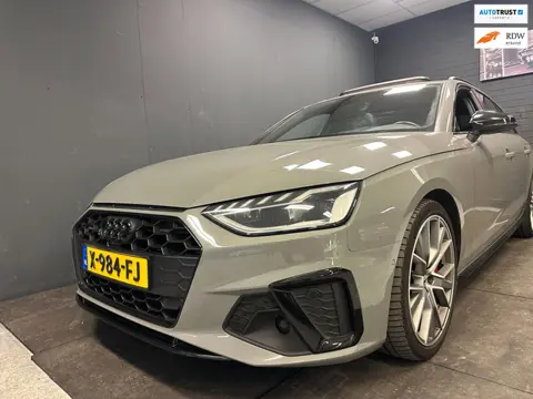 Audi A4 Avant 45 TFSI quattro Edition one PANO CAMERA 360 in TOP STAAT.