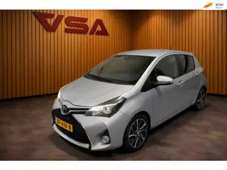 Toyota Yaris 1.5 Hybrid Lease Limited Bi-Tone