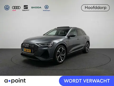 Audi e-tron 55 quattro S edition 95 kWh 408 pk | Navigatie | Panoramadak | Parkeersensoren | Stoelve