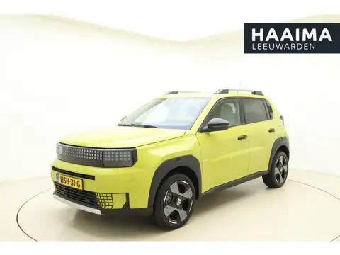 Fiat Grande Panda La Prima 11 kW 44 kWh | Navigatie | Stoel & Stuurverwarming | Camera | Dakrails | 