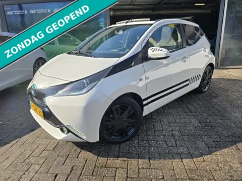 Toyota Aygo 1.0 VVT-i x-wave | 2E EIGENAAR | 12MND GARANTIE | CABRIO | CAMERA | AIRCO |