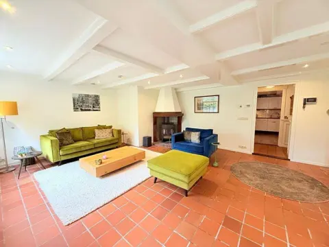 Woning aan de Spaarndammerdijk te Amsterdam