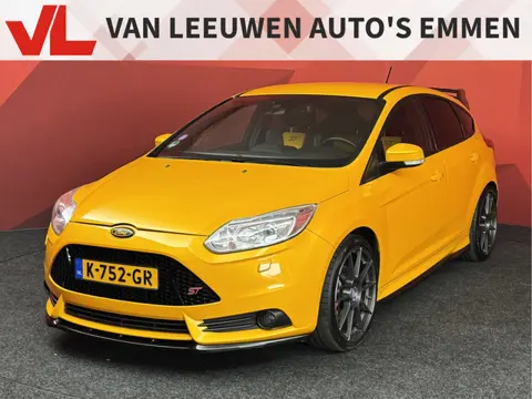 Ford Focus 2.0 EcoBoost ST-3 | Bull-X | Stoelverwarming | Recaro