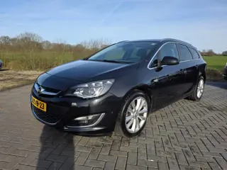 Opel Astra Sports Tourer 1.6 CDTi Sport + ( ROETFILTER DEFECT/VOL)