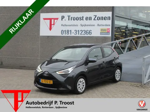 Toyota Aygo 1.0 VVT-i x-play 1ste Eigenaar/Achteruitrijcamera/App connect/Airco/Orig. NL auto/Begren