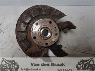 Volkswagen Caddy 2.0 SDi 2004-2010 Fusee rechts voor