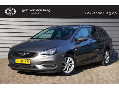 Opel Astra Sports Tourer 1.2 Business Edition - TREKHAAK - CAMERA - STOEL/STUURVERWARMING -