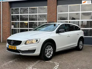 Volvo V60 Cross Country 2.0 D3 Momentum, Navi, cruise, stoelverw, trekhaak