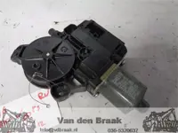 Volkswagen Polo 5 drs 2009-2014 Raammotor rechtsvoor