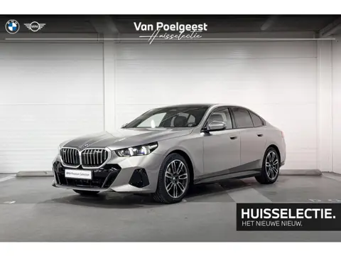 BMW 5 Serie Sedan 520i | M-Sport | Travel Pack | Comfort Pack | Driving Assistant | Harman/Kardon | 