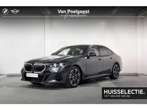 BMW 5 Serie Sedan 530e | M-Sport Pro | Travel Pack | Innovation Pack | Comfort Pack | Driving Assist