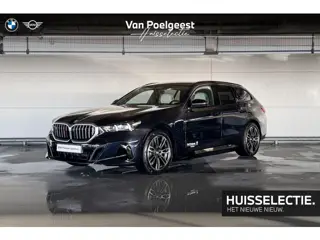 BMW 5 Serie Touring 530e | M Sportpakket | Innovation Pack | Travel Pack | Comfort Pack | Trekhaak |