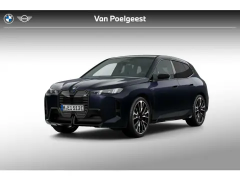 BMW iX xDrive M70 | Comfort Pack | Innovation Pack | Trekhaak | 23" LM | Sky lounge