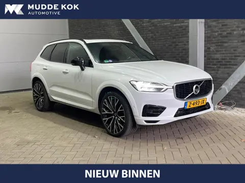 Volvo XC60 T8 Recharge R-Design | Panoramadak | 22 Inch | Trekhaak | 360° Camera | ACC | harman/kard