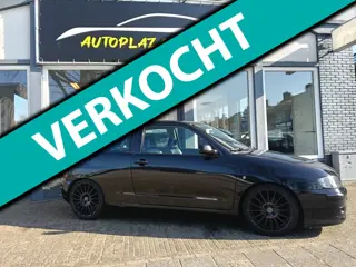 Seat Ibiza 1.4-16V Stella/ LEER/ 17 INCH/ USB/ DISTR VV/ MEENEEMPRIJS