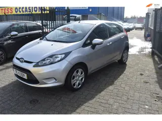 Ford Fiesta 1.25 Limited NIEUWE APK KEURING WEINIG KM