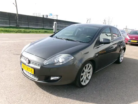 Fiat Bravo 1.4 MultiAir Sport Distributie is vervangen