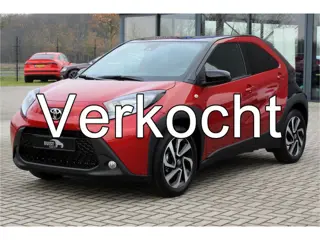 Toyota Aygo X 1.0 VVT-i S-CVT Pulse AUTOMAAT CAMERA CARPLAY STOELVERWARMING NIEUWE AUTO!