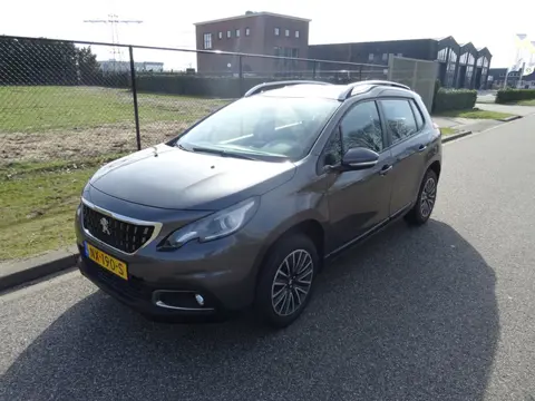 Peugeot 2008 1.2 PureTech Blue Lion