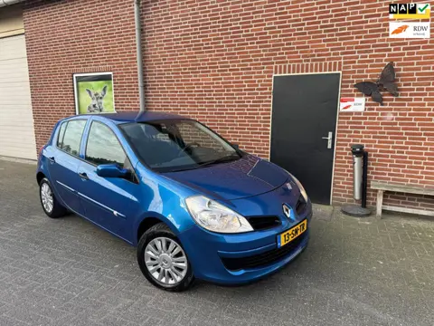 Renault Clio 1.2-16V Authentique 5 Deurs NW staat UNIEK lage km stand