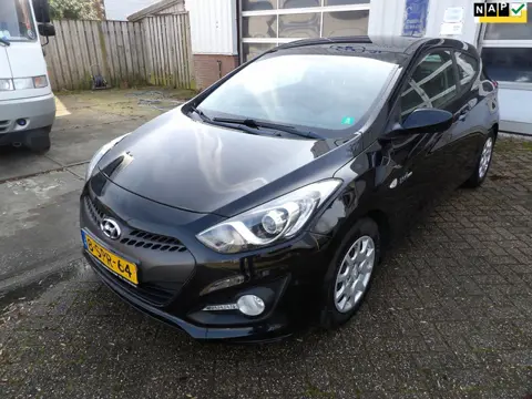 Hyundai I30 1.6 GDI i-Drive Cool airco navi geen riem maar ketting