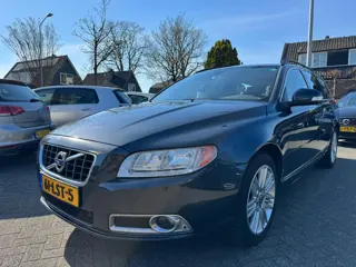 Volvo V70 2.4D Limited Edition Apk 15/4/27,Dealer ondh,Airco,Cruise,Navi,Trekhaak