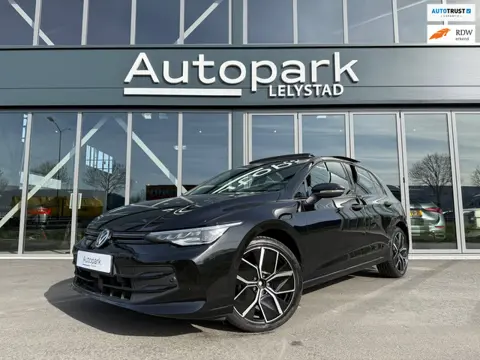 Volkswagen GOLF 1.5 eTSI 50 Yahre Edition PANO