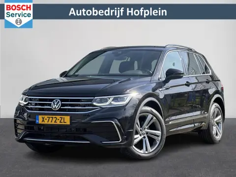 Volkswagen Tiguan 1.5 TSI R-Line Business Automaat | Matrix LED koplampen | Cruise control adaptief 