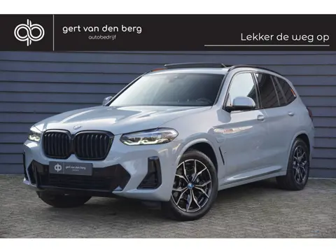 BMW X3 xDrive30e High Executive - PANODAK - LASER LED - TREKHAAK - LEDER - CAMERA -