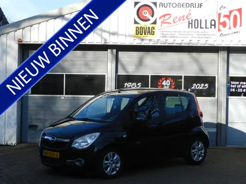 Opel Agila 1.2 Edition 5deurs Metallic lak Isofix 4 seizoen banden LMV