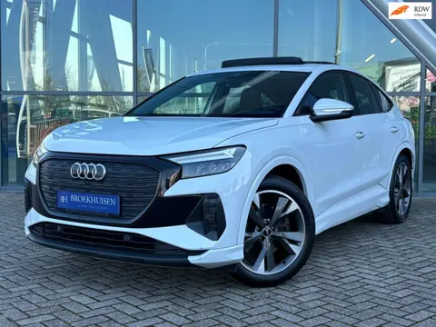 Audi Q4 Sportback e-tron 40 Edition 77 kWh SOH 96% Panoramadak / Trekhaak / Stoelverwarming