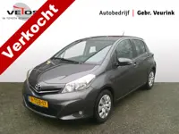 Toyota Yaris 1.3 VVT-i Aspiration Trekhaak Navi (bj 2014)