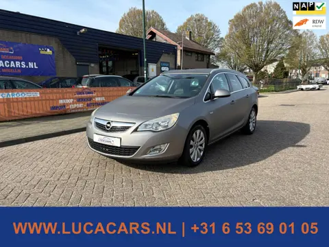 Opel Astra Sports Tourer 1.4 Turbo Cosmo 2X SLEUTEL + BOEKJES!