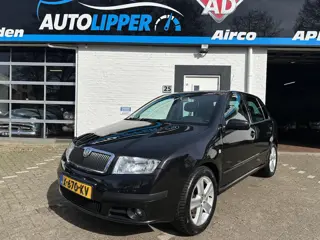 Skoda Fabia 1.4-16V Ambiente /Nieuwe apk bij aflevering/Lm velgen all season banden/Leder interieur