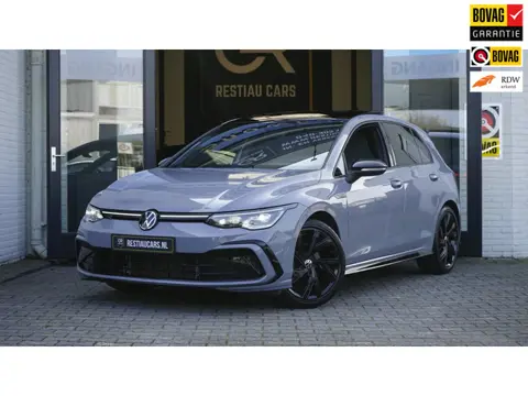 Volkswagen Golf 1.5 TSI R-Line Black Style AUTOMAAT-ACC-CAMERA-HARMAN KARDON-IQ LIGHT-KEYLESS-PANORA