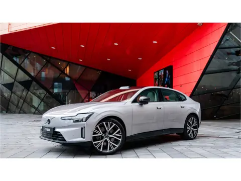 Volvo ES90 Extended Range Ultra 92 kWh / De nieuwe Volvo ES90 bij Jacob Schaap Lelystad /