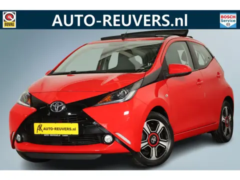 Toyota Aygo 1.0 VVT-i x-wave / Opendak / Navigatie / Half leder / ECC