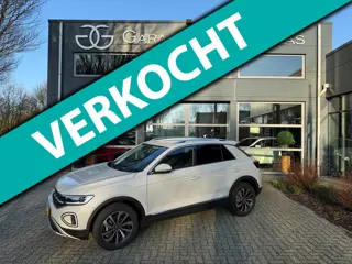Volkswagen T-ROC 1.5 TSI Style camera- stoel en stuurverwarming